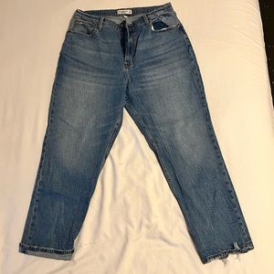 Abercrombie Ankle Straight Ultra High Rise Jean- Curve Love 33L (16 Long)